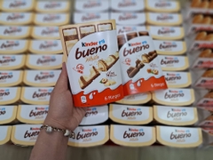 Bánh Chocolate nhân Hạt dẻ Kinder Bueno 43gr. (Socola trắng)