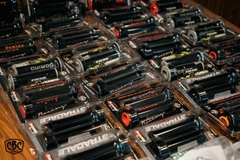 BAO TAY DOMINO A450 - ĐEN & ĐỎ