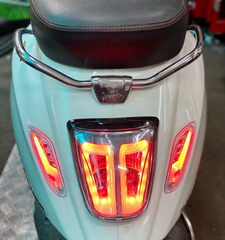 ĐÈN XI NHAN SAU VESPA SPRINT/PRIMAVERA V2 CLEAR - TUN