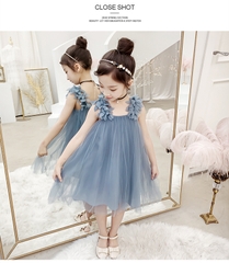 Đầm hai dây phối ren kiểu dáng công chúa ngọt ngào dành cho bé gái