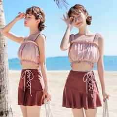 Bộ đồ bơi hai mảnh kiểu váy xẻ hông nhỏ nhắn dễ thương, phong cách Hàn Quốc