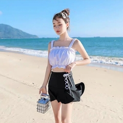 Bộ đồ bơi hai mảnh kiểu váy xẻ hông nhỏ nhắn dễ thương, phong cách Hàn Quốc
