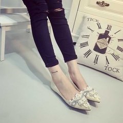 Giày lười nữ đế bệt mũi nhọn đính cườm ngọc trai phong cách Pháp
