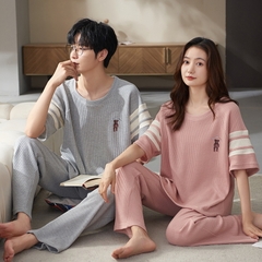 Đồ bộ mặc ở nhà cổ tròn phối họa tiết ngắn tay dành cho nam