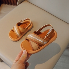 Giày sandal phong cách Hàn Quốc dành cho học sinh