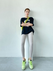 Quần legging nữ dài chín tấc ôm dáng co giãn, in chữ trên đùi thời trang