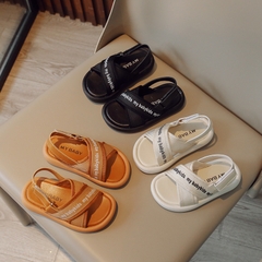 Giày sandal phong cách Hàn Quốc dành cho học sinh