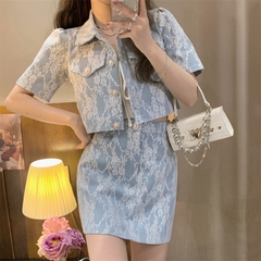Bộ đồ nữ gồm áo sơ mi tay ngắn phối với chân váy phong cách ngọt ngào kiểu dáng cổ điển Pháp