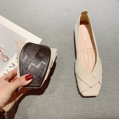 Giày lười nữ đế mềm, miệng nông, kiểu dáng độc đáo