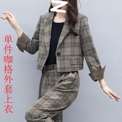 Bộ đồ vest hai mảnh vải kẻ sọc, quần có dây thắt lưng thời trang
