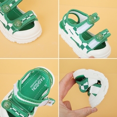Giày sandal mũi cao chống trơn trượt dành cho bé trai và bé gái