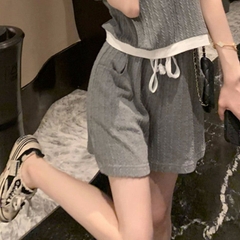 Bộ đồ thể thao áo thun tay ngắn bẻ cổ phối quần short thời trang dành cho nữ