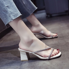 Dép sandal cao đế vuông xỏ ngón phiên bản Hàn Quốc phù hợp mọi lứa tuổi