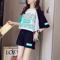 Bộ đồ thể thao hai mảnh, áo thun và quần đùi rộng rãi thoải mái dành cho nữ