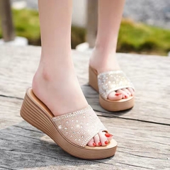 Dép sandal thời trang cao gót đế xuồng xỏ ngón đính hạt kim cương giả mẫu mới
