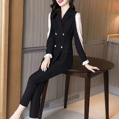 Bộ đồ vest hai mảnh thời trang sang trọng, phong cách phương Tây