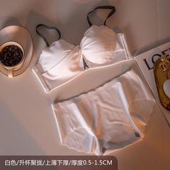 Bộ đồ lót nữ thiết kế đơn giản, áo đan chéo đường viền lượn sóng thời trang