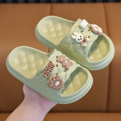 Dép UNMUN đế mềm tránh trơn trượt gắn sticker dễ thương cho bé gái