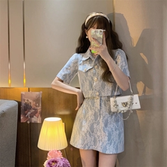 Bộ đồ nữ gồm áo sơ mi tay ngắn phối với chân váy phong cách ngọt ngào kiểu dáng cổ điển Pháp