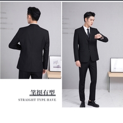 Bộ đồ vest nam kèm áo sơ mi kiểu dáng sang trọng, lịch lãm