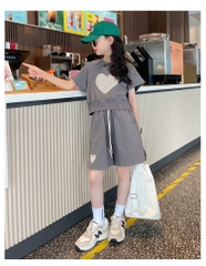 Bộ đồ thể thao bé gái dáng rộng áo thun tay ngắn và quần short phong cách giản dị