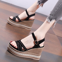 Dép sandal cao đế xuồng, dây quai chéo phù hợp mọi lứa tuổi mẫu mới