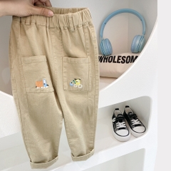 Quần kaki phối túi thêu hình hợp thời trang cho bé trai