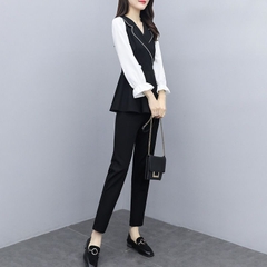 Bộ đồ vest hai mảnh áo và quần ôm dáng thời trang dành cho nữ