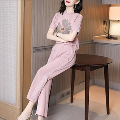 Bộ đồ thể thao giản dị họa tiết hoa cúc thời trang dành cho nữ