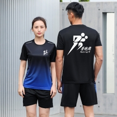 Bộ đồ thể thao phối màu đơn giản phù hợp cho cả nam và nữ