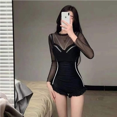 Đồ bơi hai mảnh màu đen dài tay, kẻ sọc phối ren quyến rũ dành cho nữ