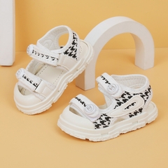 Giày sandal mũi cao chống trơn trượt dành cho bé trai và bé gái