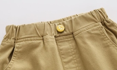 Quần short kaki cotton thoáng khí in hình hươu cao cổ cho bé trai