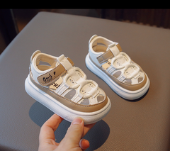 Giày sandal thiết kế đục lỗ thời trang dành cho bé trai và bé gái