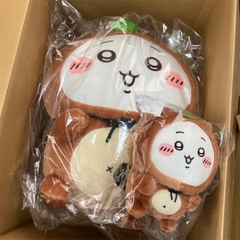 Bông Chiikawa - Chiikawa Tanuki Damon Kuji - Dodeka Nuigurumi Plushie (Gray Parka Service) Plushie CHÍNH HÃNG