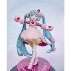 MÔ HÌNH HATSUNE MIKU - VOCALOID - SWEETSWEETS SERIES - STRAWBERRY CHOCOLATE (FuRyu) FIGURE CHÍNH HÃNG