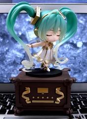 MÔ HÌNH Hatsune Miku - Symphony 5th Anniversary Ver - Nendoroid (#1538) (Good Smile Company) FIGURE CHÍNH HÃNG