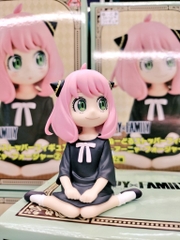 MÔ HÌNH Anya Forger - Spy × Family - Noodle Stopper Figure - Sitting on the Floor, Smile Ver. (FuRyu) FIGURE CHÍNH HÃNG