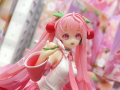 MÔ HÌNH Hatsune Miku - Vocaloid - Noodle Stopper Figure - Sakura, 2024 Ver. (FuRyu) CHÍNH HÃNG