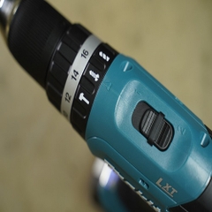 Máy khoan búa và vặn vít dùng pin Makita DHP453SFX8 ( 18V)
