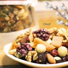Granola Ngũ Cốc Ăn Kiêng Giảm Cân OLEAF Dinh Dưỡng Eatclean - OLEAF Granola Mix Hạt Dinh Dưỡng
