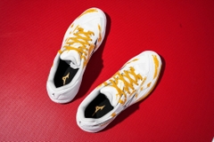 Giày Mizuno Wave Medal 7 Trắng Vàng