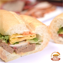 Bánh mì pate trứng truyền thống