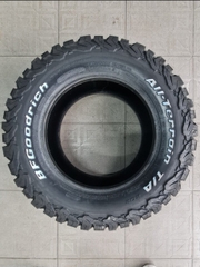 285/60R18 BFGOODRICH Mỹ All-Terrain T/A KO2 8PR Chữ Trắng (Date 22)
