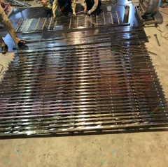 Cửa Xếp Inox Lan Hộp