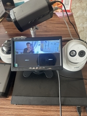 Bộ camera quay mã vận đơn đầy đủ giám sát tại chỗ qua màn hình hoặc giám sát từ xa, tích hợp được nhiều camera từ nhiều vị trí