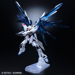 Mô Hình Lắp Ráp Gundam MG Freedom 2.0 Clear Color The Gundam Base - GDC