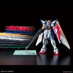 Mô hình lắp ráp RG Wing Gundam (Gundam Model Kits) Bandai 4573102616616