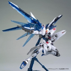 Mô Hình Lắp Ráp Gundam MG Freedom 2.0 Clear Color The Gundam Base - GDC