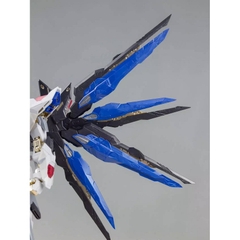 Mô Hình Lắp Ráp Gundam Daban MG Strike Freedom Ver MB 8802 kèm Base và decal nước - GDC